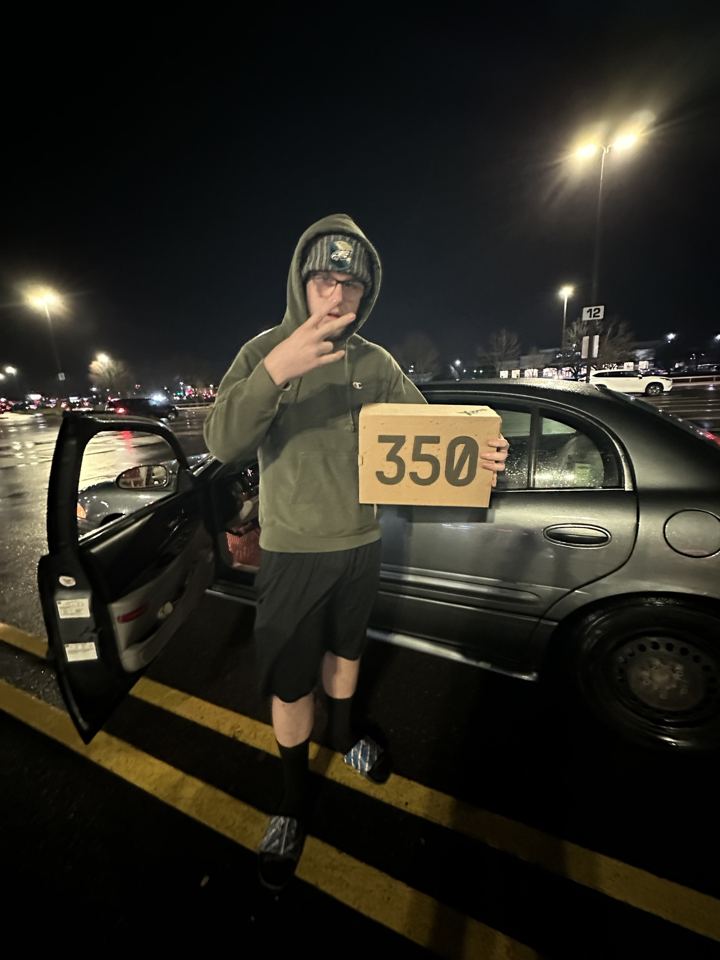 Yeezy 350 pickup